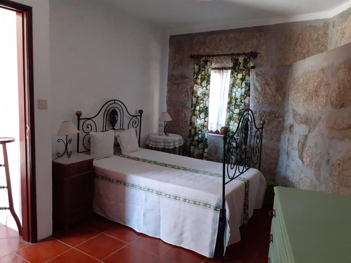 A Casa Do Pátio Casa de Férias Montalegre